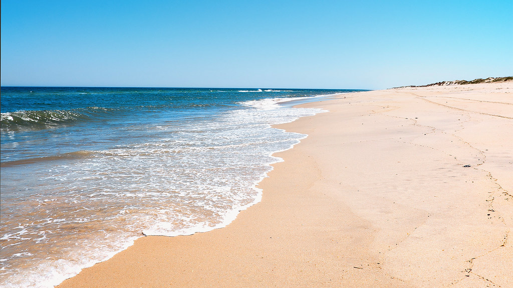 Beach Getaway Guide: World’s Most Stunning Beach Destinations, Beach Activities and Water Sports
