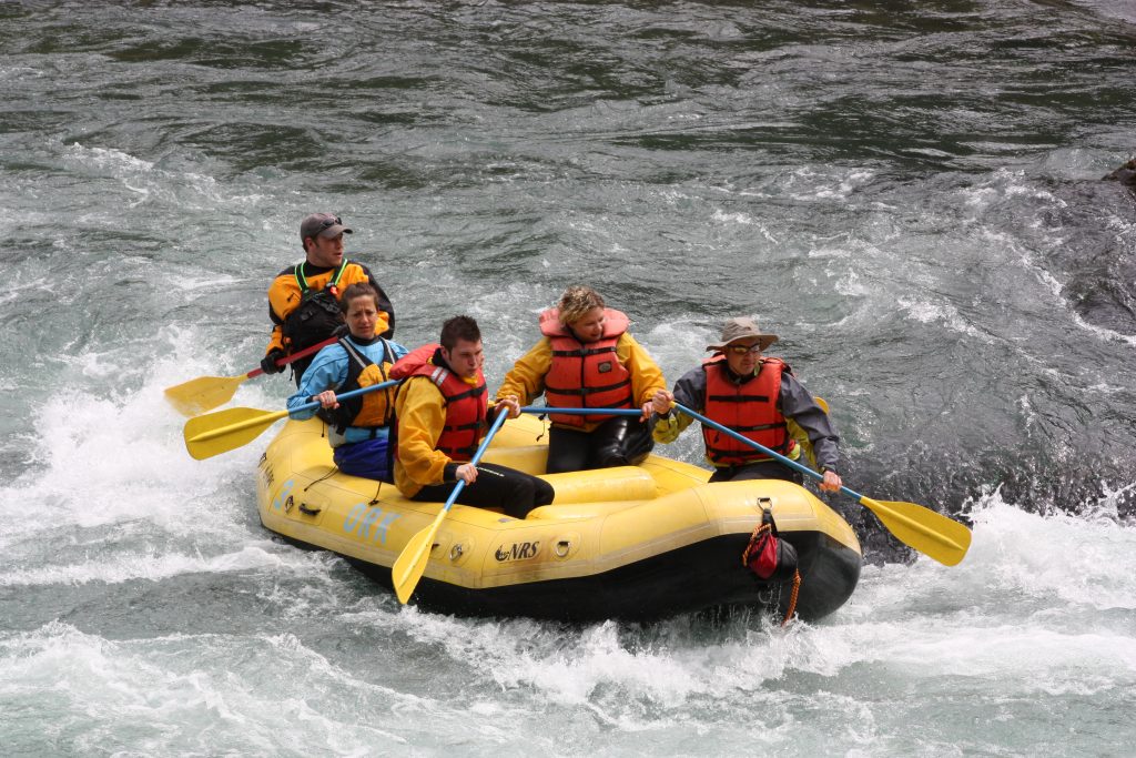 Summer Outdoor Adventures: Thrilling Activities from Rafting to Paragliding, Dive into the Excitement