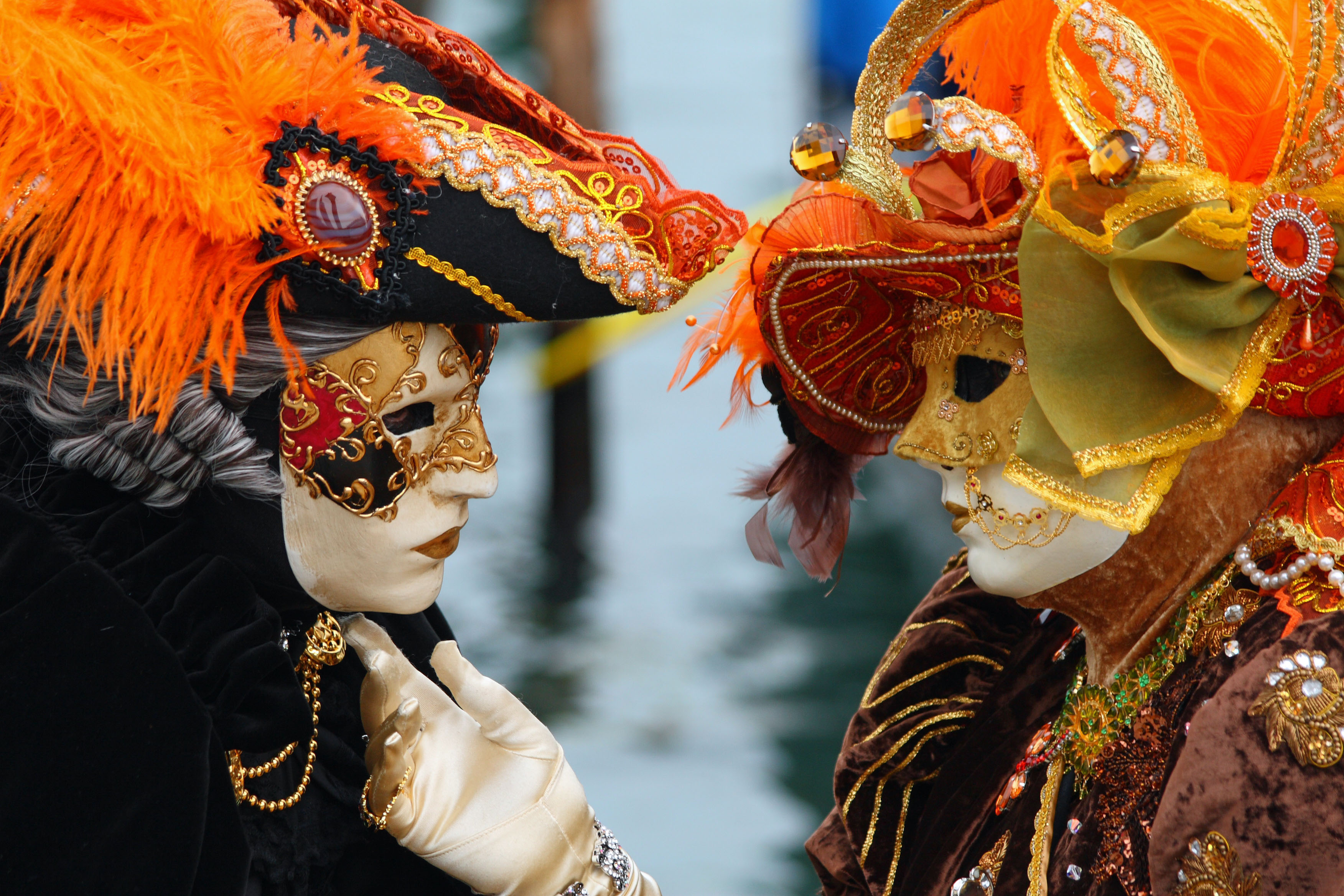 1. Exploring the Enchanting Grandeur of the Venice Carnival: An Extravaganza of Elegance, Masks, and Spectacle